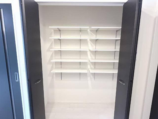 ｉｌｅ　ｖｉｌｌａｇｅ（イル　ヴィラージュ）205号室 パントリー