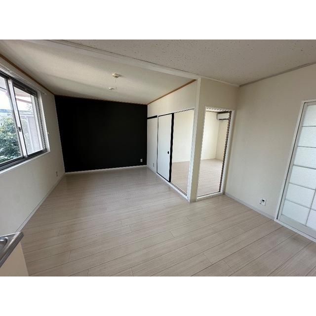 ホワイティ習志野 リビング