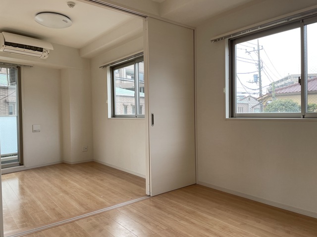 マザーハウス向山0101号室 別号室の写真になります。