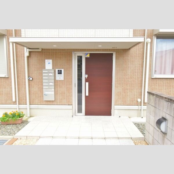 ヴァーシュ　コケット エントランス