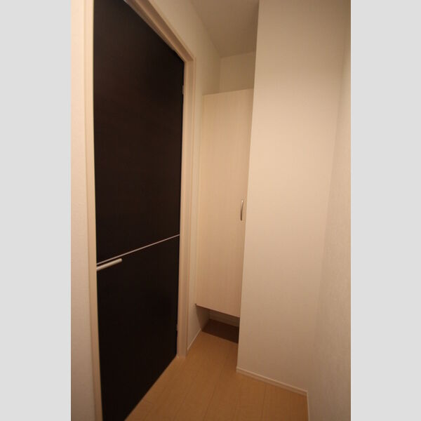 uccello101号室 玄関