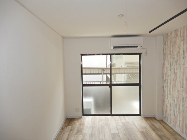 メゾン河辺102号室 リビング