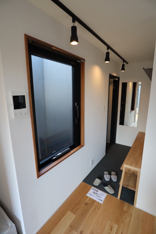 trias白金台 玄関