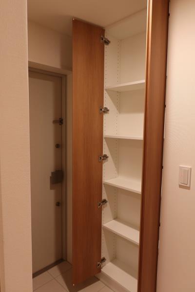 Ｂｒｉｌｌｉａ　聖蹟桜ヶ丘　ＢＬＯＯＭＩＮＧ　ＴＥＲＲＡＣＥ 玄関