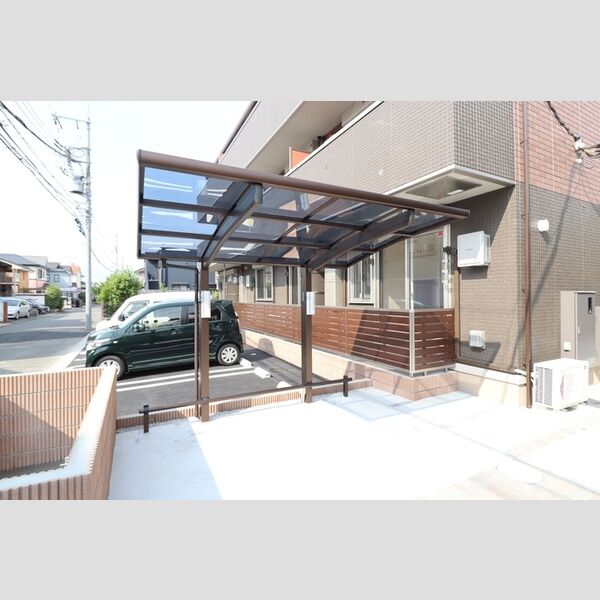 ガーネット 駐輪場