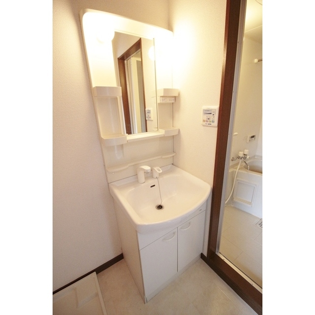 アンプルール フェール モンテ105号室 内観