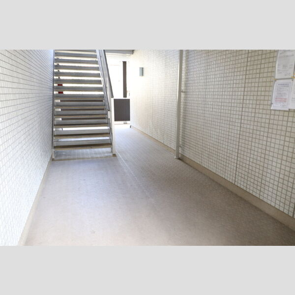 クイーン・ヒルズ 周辺