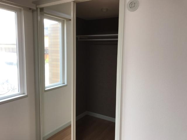 ローズウッド草花101号室 ウォークインクローゼット