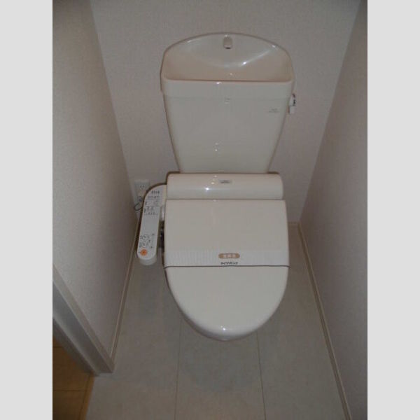 キャピタル 温水洗浄暖房便座付きトイレ