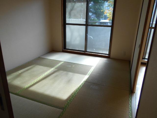 レオドール府中1階 玄関