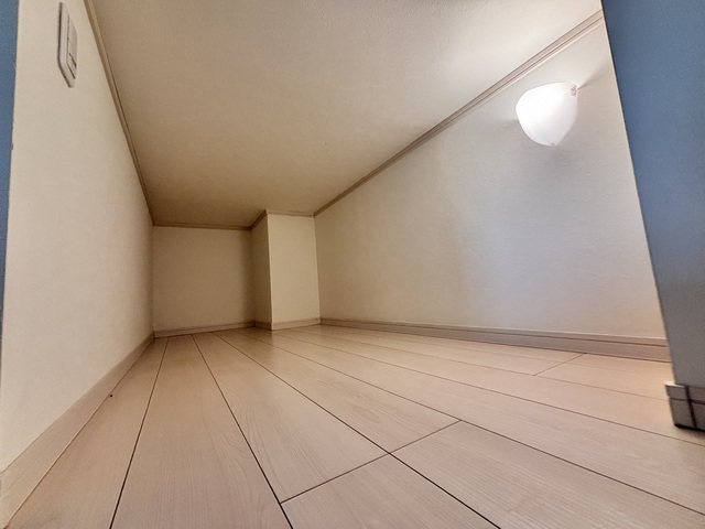 ローズハイツ山手0104号室 ロフト　※別号室の参考写真です(現況優先・仕様違いの場合あり)