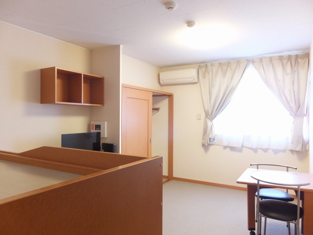 レオパレスキャノーラ208号室 ２階床は防音性を考慮した絨毯仕様です。