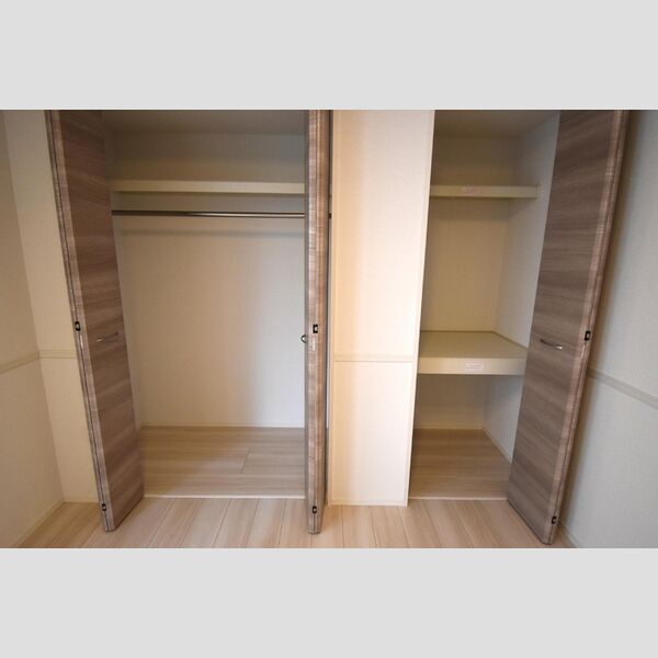 Dスクエア元本郷205号室 洋室収納
