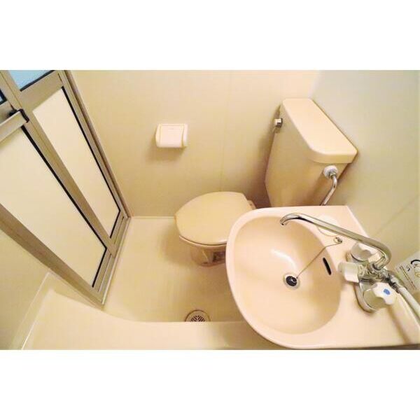 グリーンシャトル103号室 トイレ