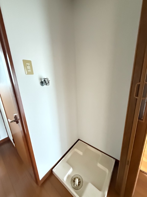金杉台団地5階 室内洗濯機置き場