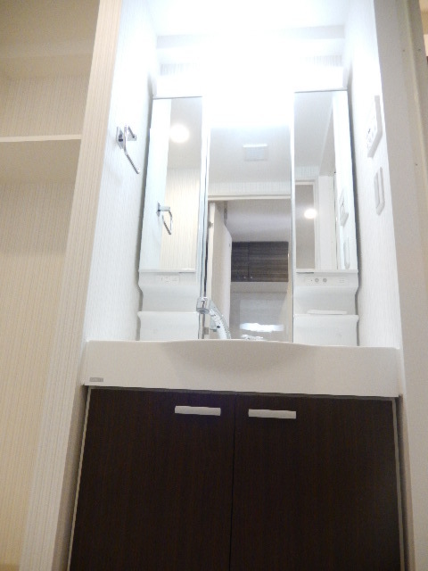 ガーラ・グランディ東大島 独立洗面台付き