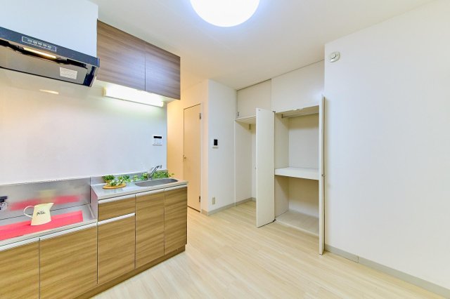 本厚木AXIS205号室 内観