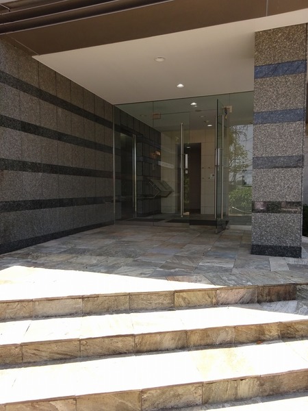 スカイコートヴァンテアン桜上水110号室 エントランス