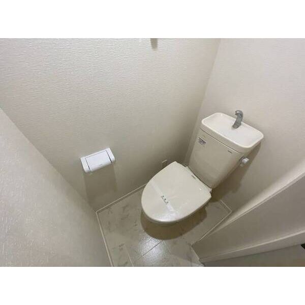 エリアサイワイ トイレ