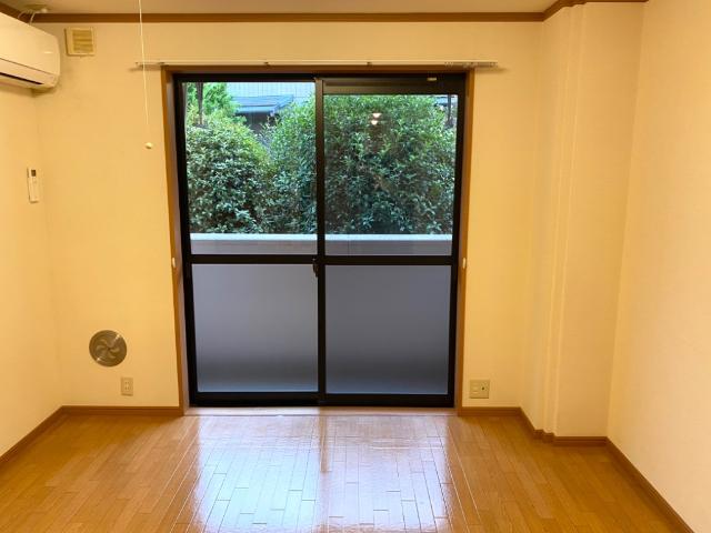 ピアリープレイス 室内