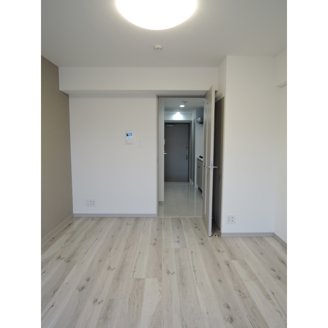 プレール・ドゥーク千歳烏山106号室 リビング