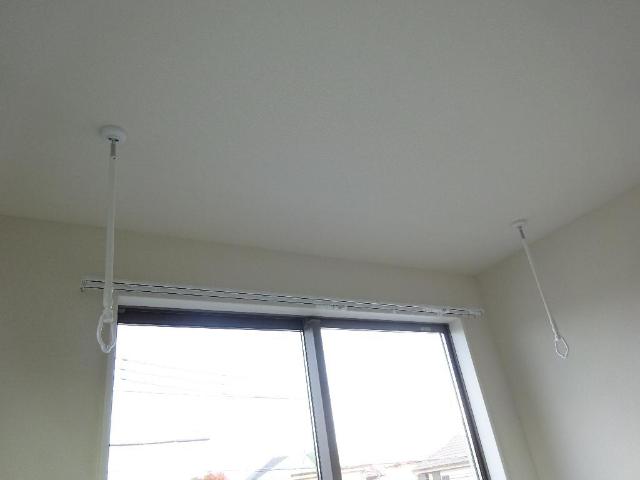 グランチェスタ302号室 室内物干し（イメージ）