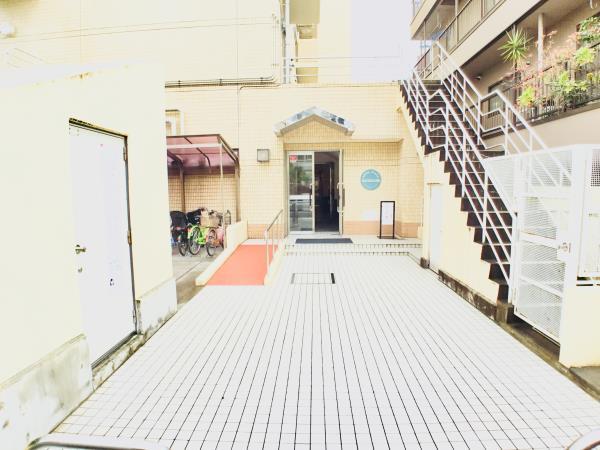 ロイヤルプラザ滝野川3階 エントランス