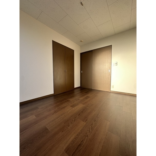 プレジール I201号室 内観