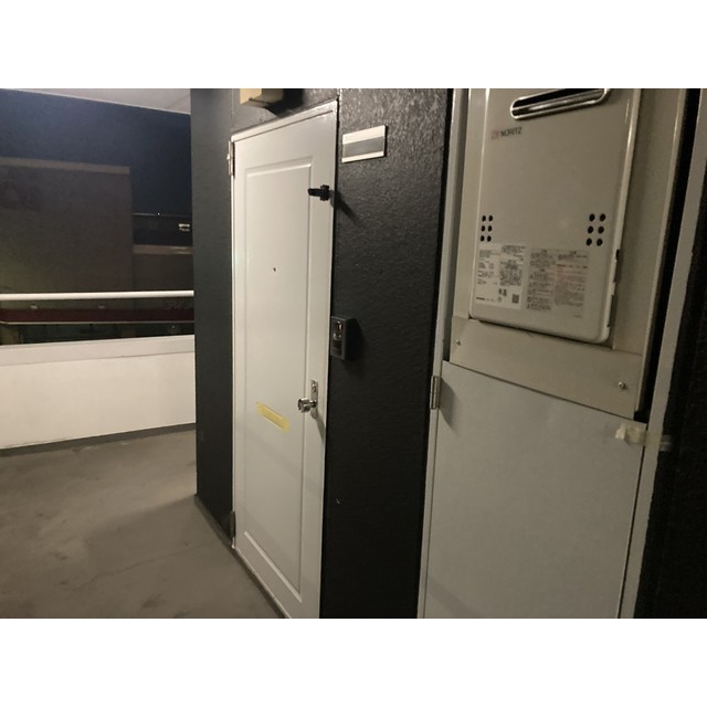 神山ビル304号室 玄関