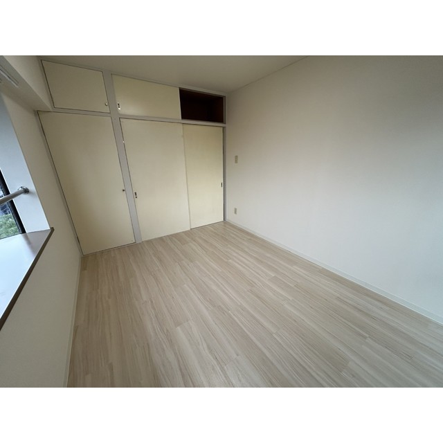 ブルジョン７ 内観