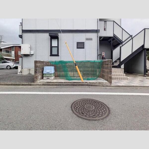 クウィンスコート ゴミ置き場