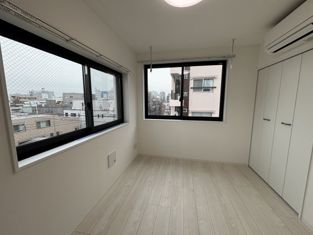 ブライト住吉402号室 寝室