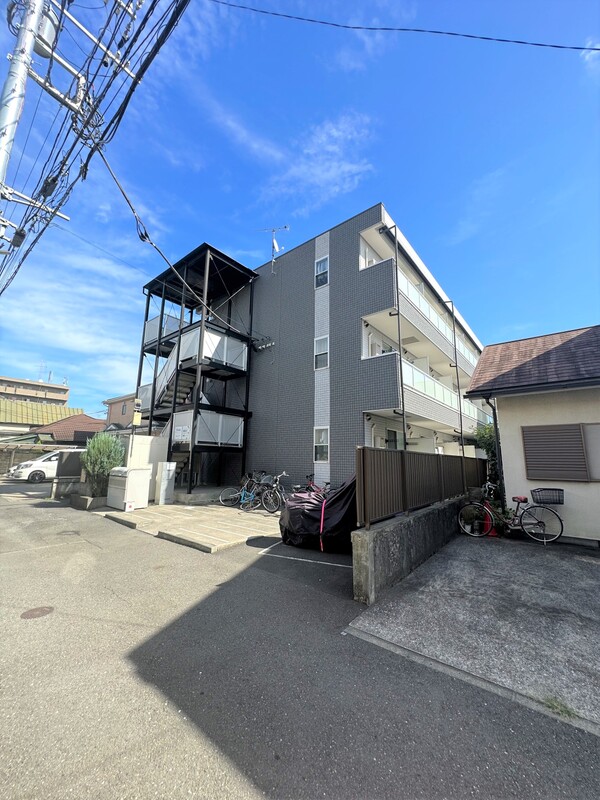 リブリ・オルタンシアⅡ3階 外観