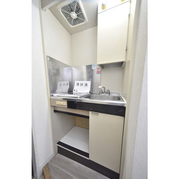 リライアンス六浦0102号室 キッチン