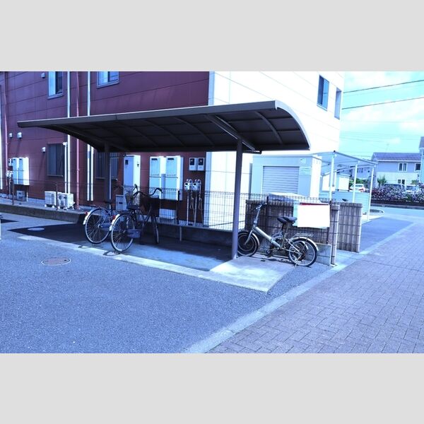 リヴェール 駐輪場