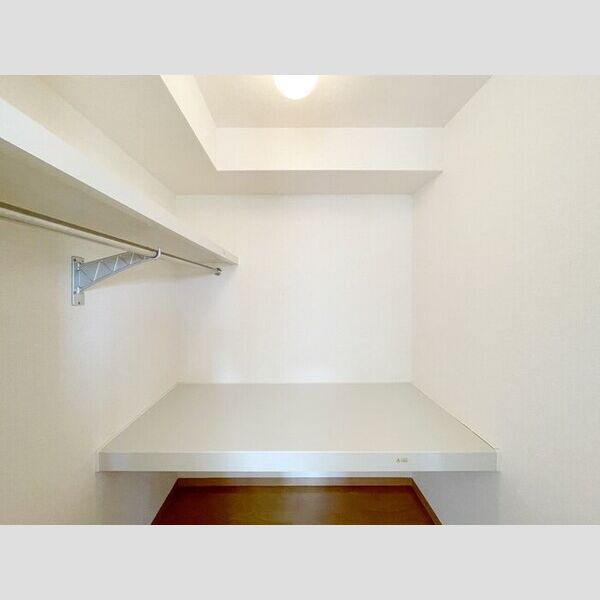 グランコートJA ウォークインクローゼット