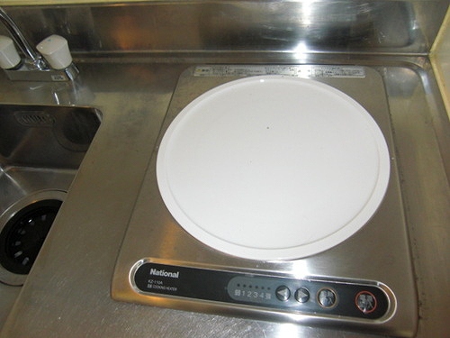 ライオンズ三田11階 ＩＨクッキングヒーター　※2009年5月撮影