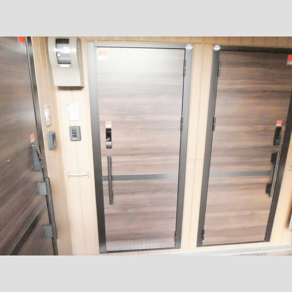 エストリヴィエール東川口302号室 同建物別部屋の参考画像