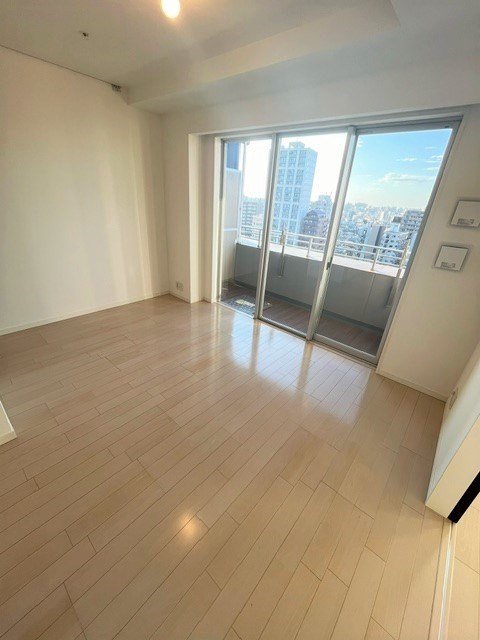 レジディアタワー上池袋（タワー棟）15階 リビング