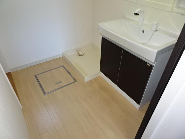 ブリーズパレス201号室 洗濯機置場