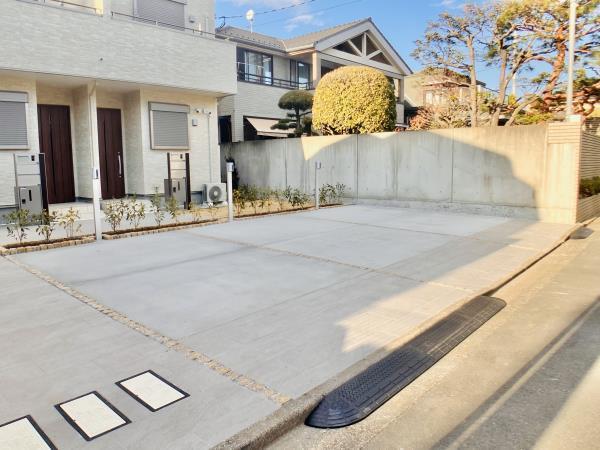 Ｇｒａｎｄ　Ｇａｔｅ　Ｖｉｌｌａｇｅ 駐車場