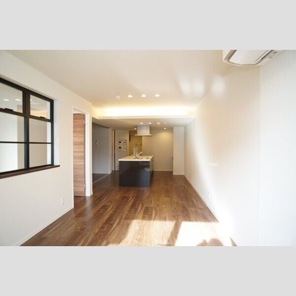 Purple7 西葛西306号室 アイランドキッチンには食器洗浄乾燥機付きでお料理好きの方にお勧めです♪