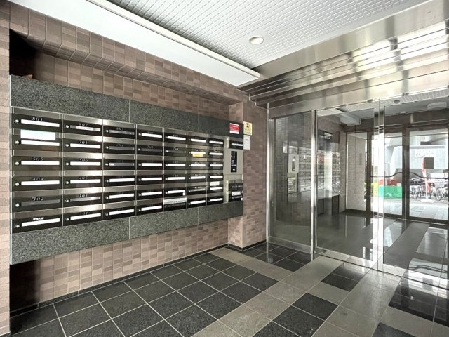 菱和パレス明大前 エントランス