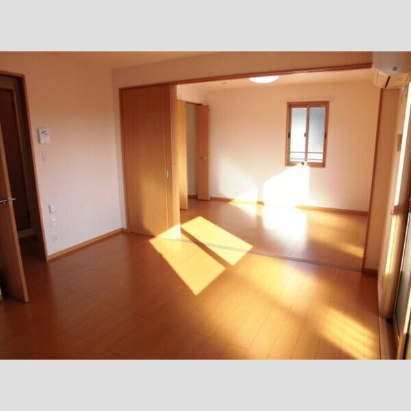 ソレアードK リビング