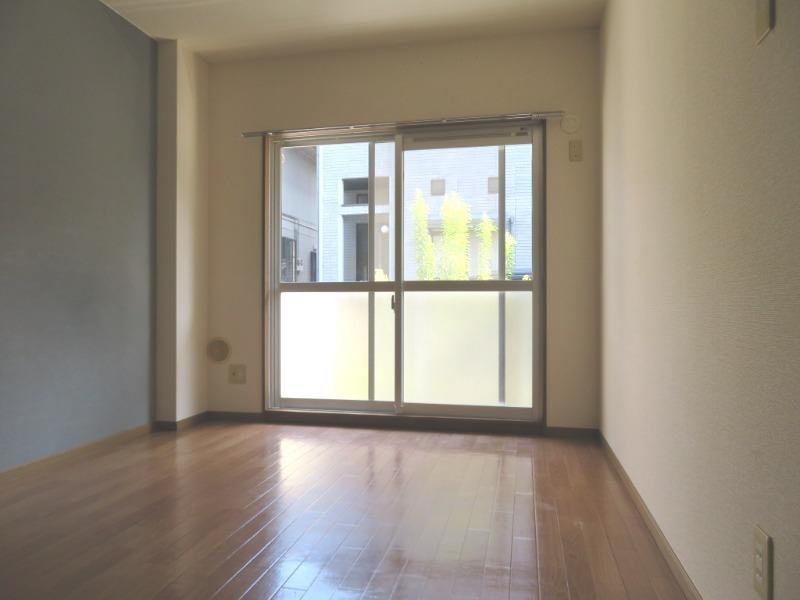 メゾンアンソレイエ1階 内観