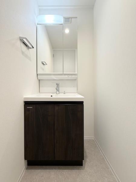 エレミ本蓮沼2階 洗面