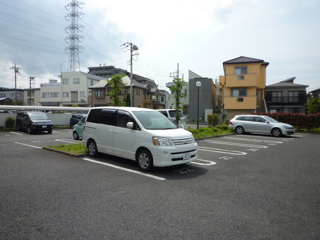 ボヌール河本0501号室 駐車場