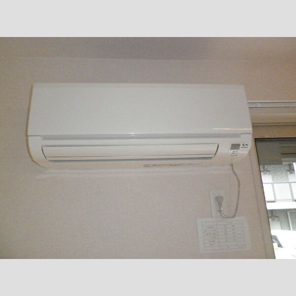 ルーエ　B102号室 エアコン