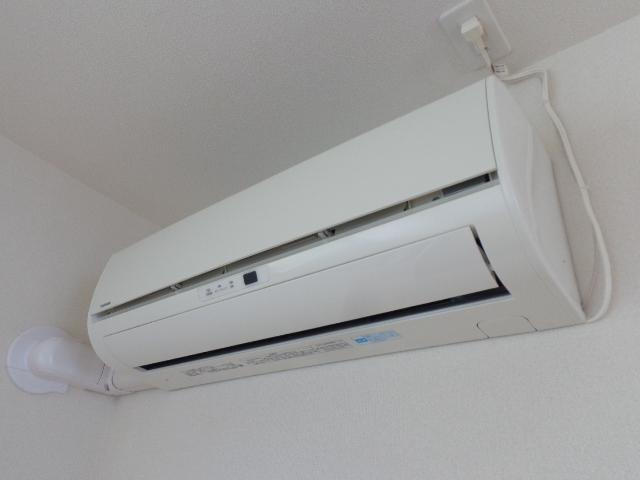 グリューネ　ハウス203号室 エアコン