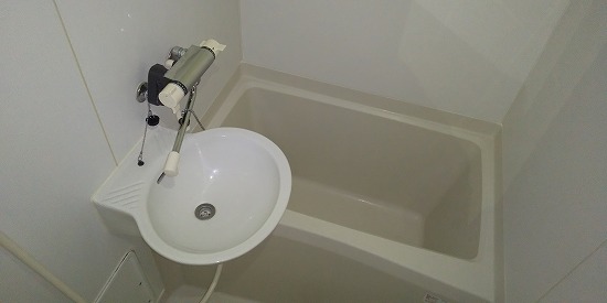 レオパレスエクレール君塚104号室 浴室乾燥機